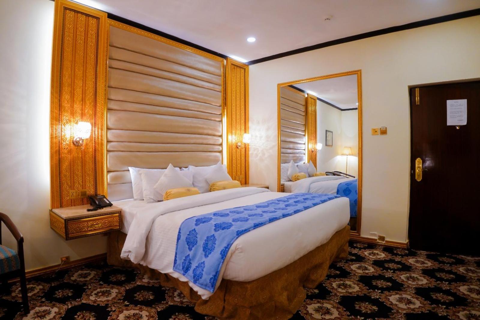 Indus Hotel Hyderabad Exteriör bild