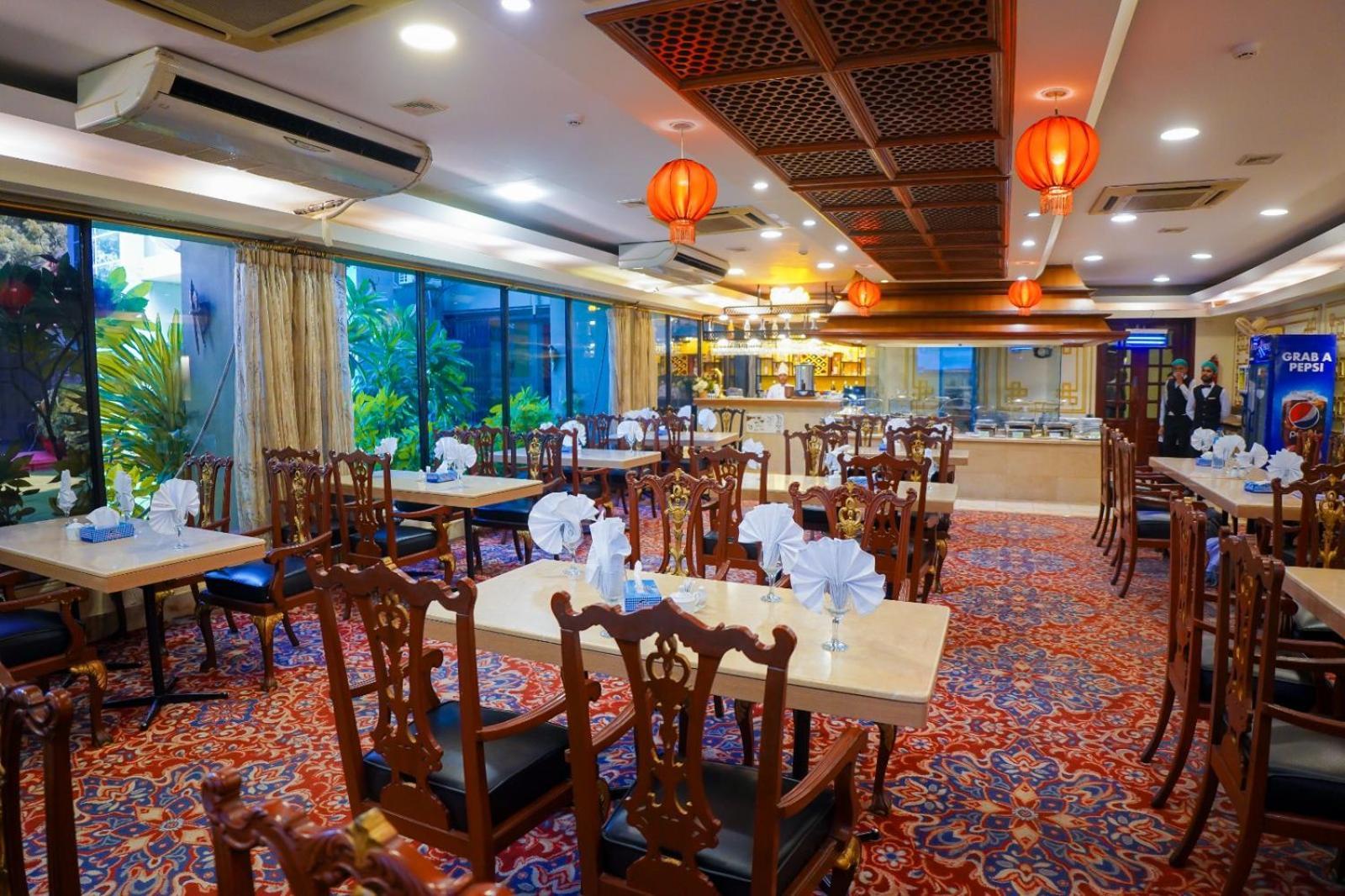 Indus Hotel Hyderabad Exteriör bild
